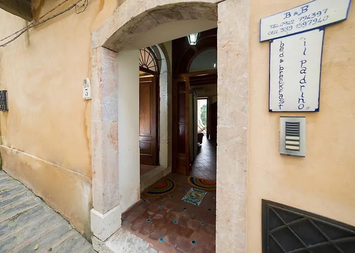 伊尔帕德力诺住宿加早餐旅馆 住宿加早餐酒店 4*